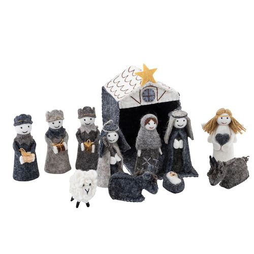 Felt 13 pc Nativity Set in Stable Box