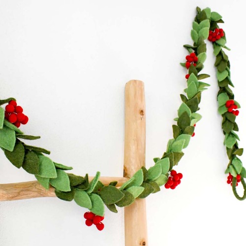 Holly Felt Christmas Garland 170cm